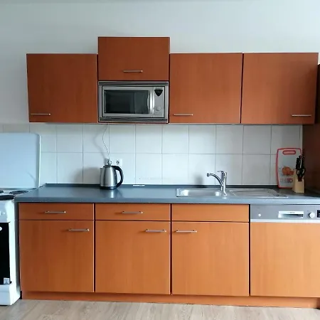 Apartment Dkn - Ihr Zuhause Auf Zeit In Naehe Leuna, Schkopau - Voll Ausgestattet *