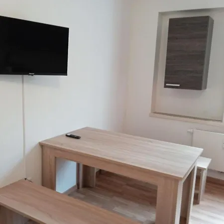 Apartment Dkn - Ihr Zuhause Auf Zeit In Naehe Leuna, Schkopau - Voll Ausgestattet *