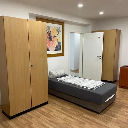 Apartment Dkn - Ihr Zuhause Auf Zeit In Naehe Leuna, Schkopau - Voll Ausgestattet