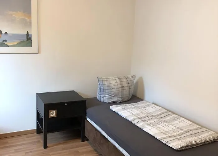 Dkn - Ihr Zuhause Auf Zeit In Naehe Leuna, Schkopau - Voll Ausgestattet Apartmán *